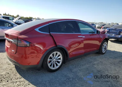 2016 Tesla Model X z USA, uszkodzony, nr VIN 5YJXCAE46GF017517